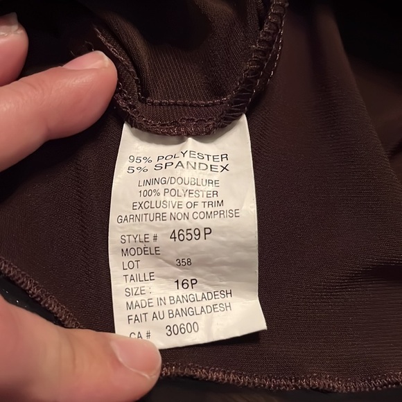 Jessica Brown Flowy Dress- Cross Over Chest (Petite), size 16 - Picture 7 of 11